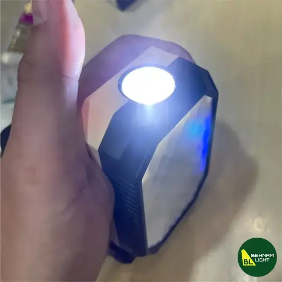 چراغ کمپینگ شارژی اسمال سان مدل W599B