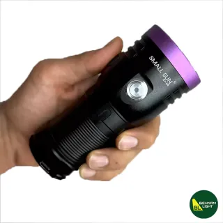 چراغ uv اسمال سان