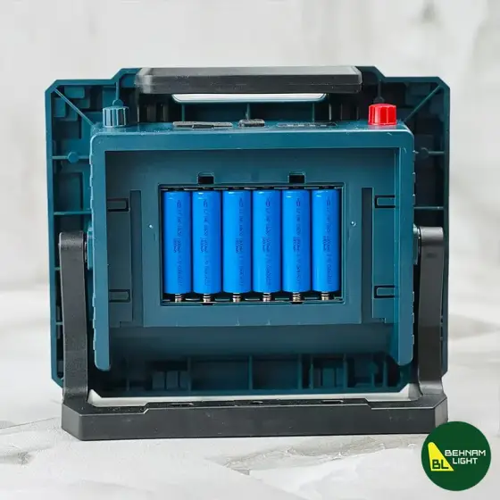 چراغ پروژکتور شارژی خورشیدی 200 وات مدل W8121-1