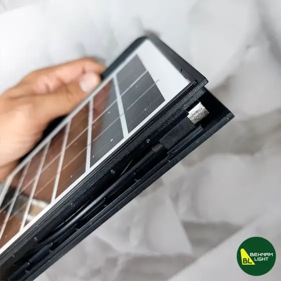 چراغ پروژکتور شارژی خورشیدی 200 وات مدل W8121-1