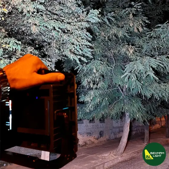 چراغ پروژکتور شارژی خورشیدی 200 وات مدل W8121-1